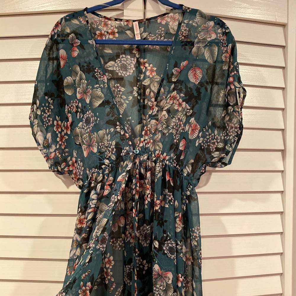 Xhilaration Hawaiian Kimono